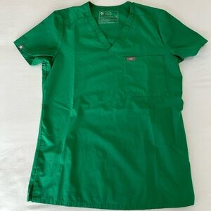Fig’s women’s scrub top & bottom